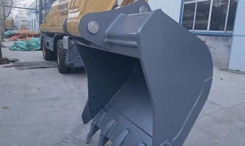 Колесный экскаватор HENGTE HT215W ( в габарите)